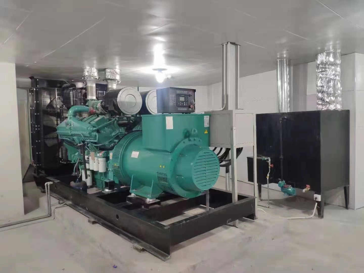 從柴油發電機組煙色判斷故障